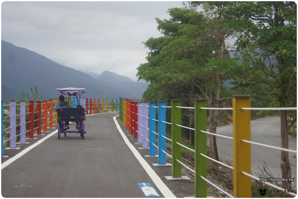 花蓮景點|吉安鄉光華彩虹自行車道-也就是木瓜溪畔休閒自行車道 徜徉綠色隧道的彩虹步橋