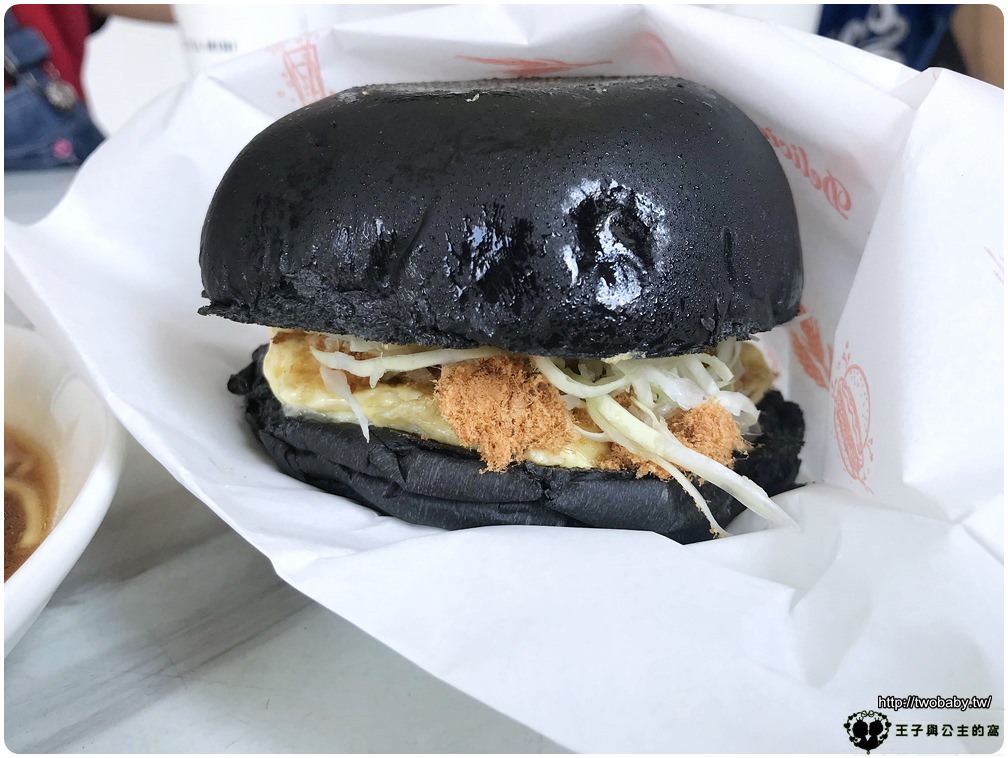 台中早午餐|台中美食|台中早餐鬍子茶-WHO’S TEA MINI 大里中興店
