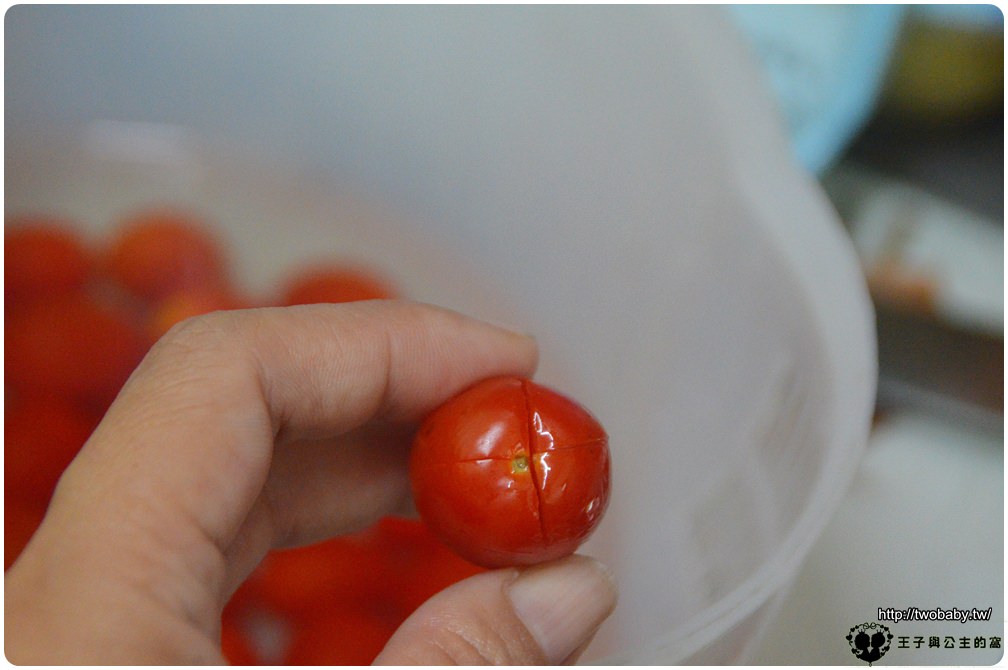 番茄食譜|超簡單 甘梅漬番茄 不用梅子也能做出梅汁番茄(冰釀番茄)