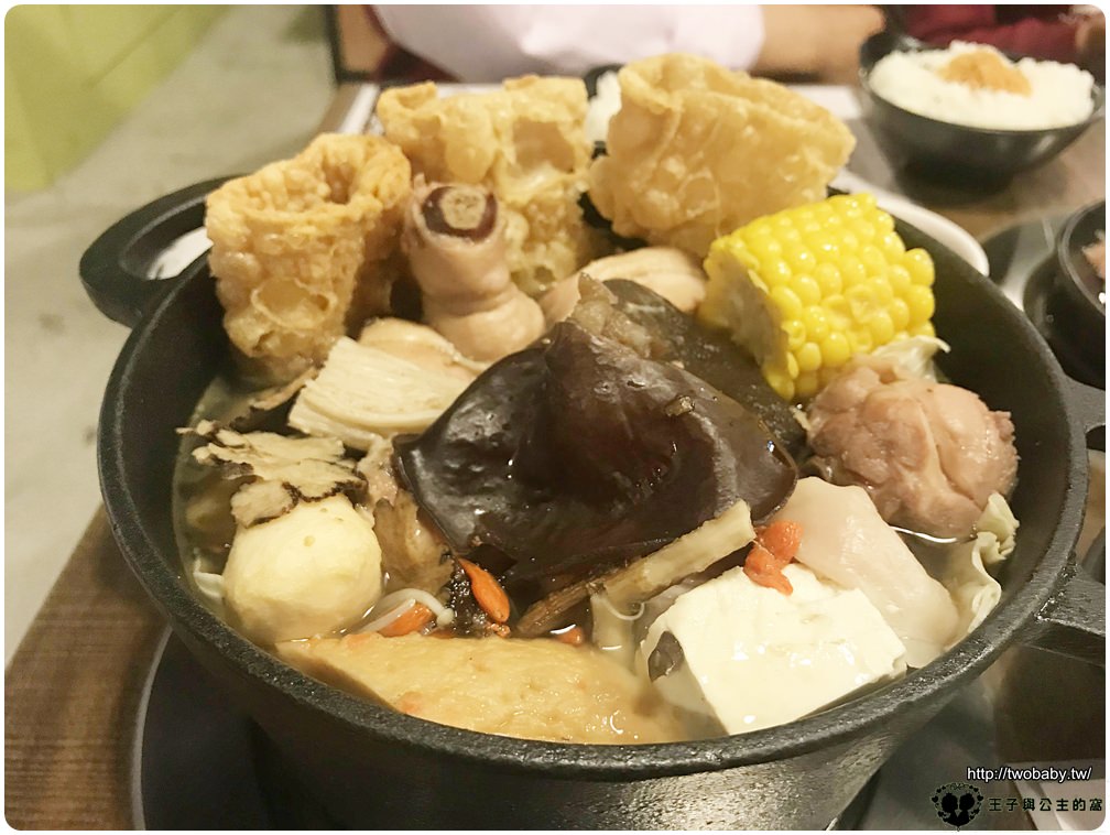 雲林斗六推薦美食|華麗小火鍋|台中人氣小火鍋 联亭泡菜鍋-斗六店 超推奶香起司鍋，吃到欲罷不能