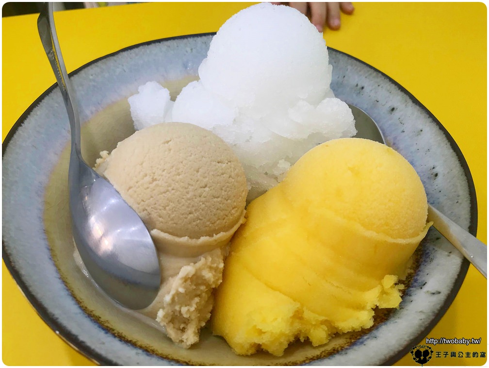 虎尾冰品| 虎尾大樹綿綿冰 高CP值-便宜又好吃 用新鮮水果製造出的冰淇淋就是威