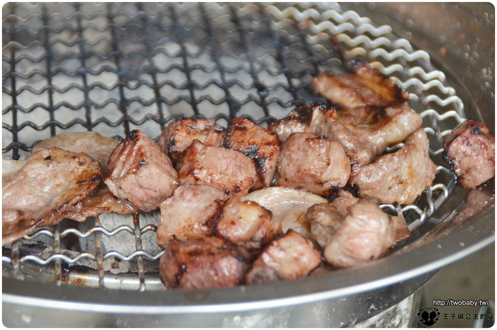 嘉義烤肉-嘉義美食|Yakiniku野赤燒肉吃到飽 泰國蝦吃到飽 肉類無限供應 飽到三天不敢吃肉