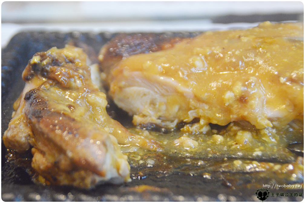 艋舺美食|艋舺牛排館-CP值超高的平價牛排 就在台北萬華艋舺夜市 吃牛排還可以做公益