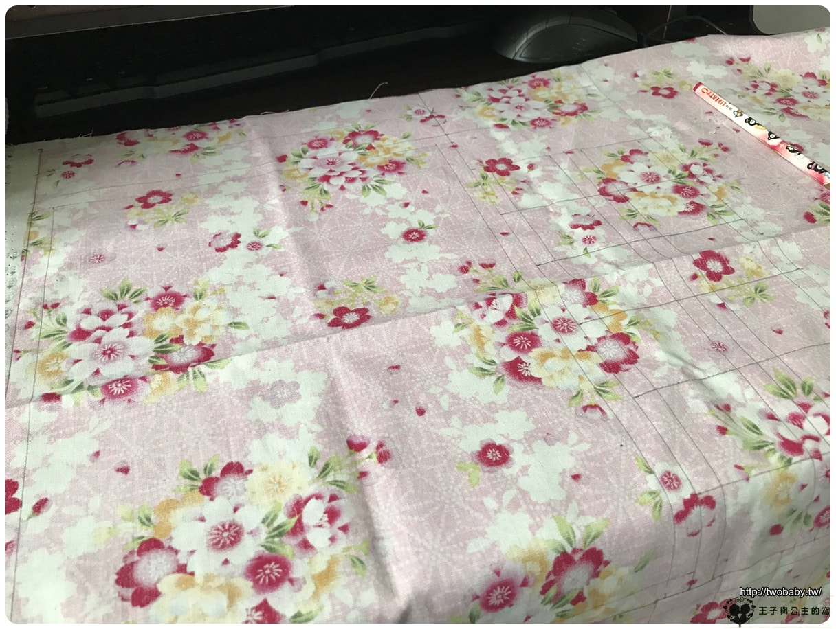 DIY專區|華德福 DIY蠟磚蠟筆袋~粉色客家花布感覺好粉嫩!