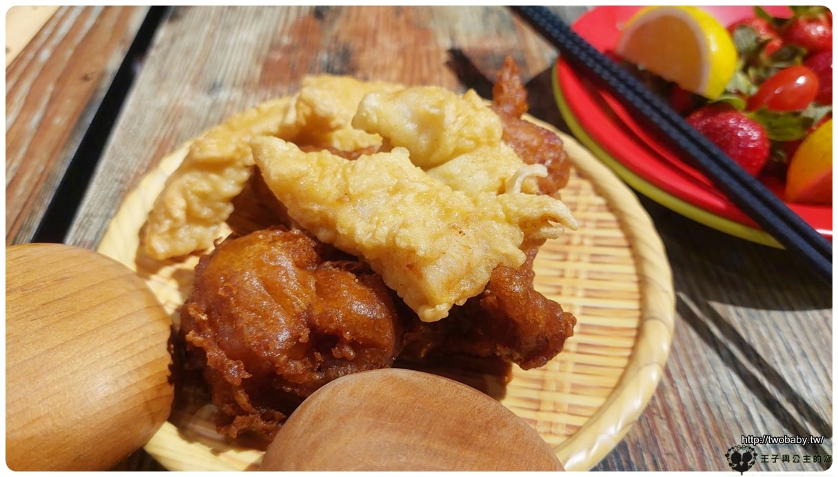 台中美食~吃到飽餐廳|台中山禾拉麵-季節草莓吃到飽 拉麵DIY