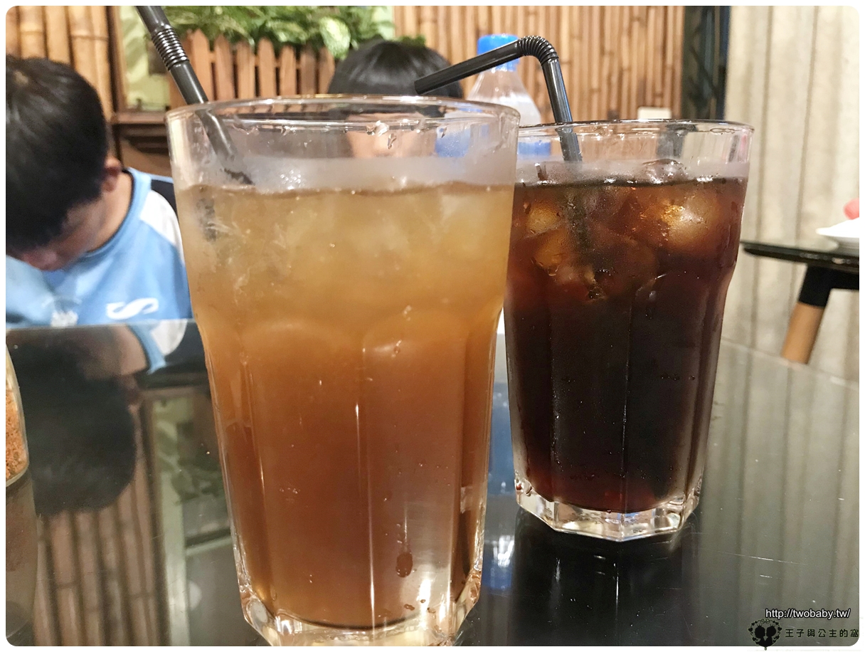台南美食|台南中西區美食|府中街必吃 人氣排隊炒泡麵|保哥黑輪 古早味仙女紅茶