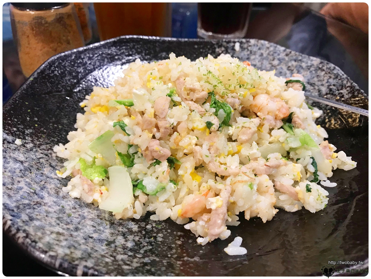 台南美食|台南中西區美食|府中街必吃 人氣排隊炒泡麵|保哥黑輪 古早味仙女紅茶