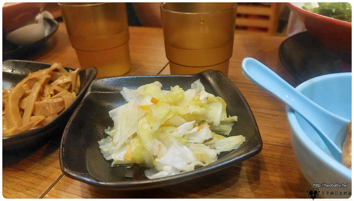 彰化美食|彰化員林美食|嘉義角屋拉麵かど乃や ラーメン 湯頭濃郁 自助點餐機