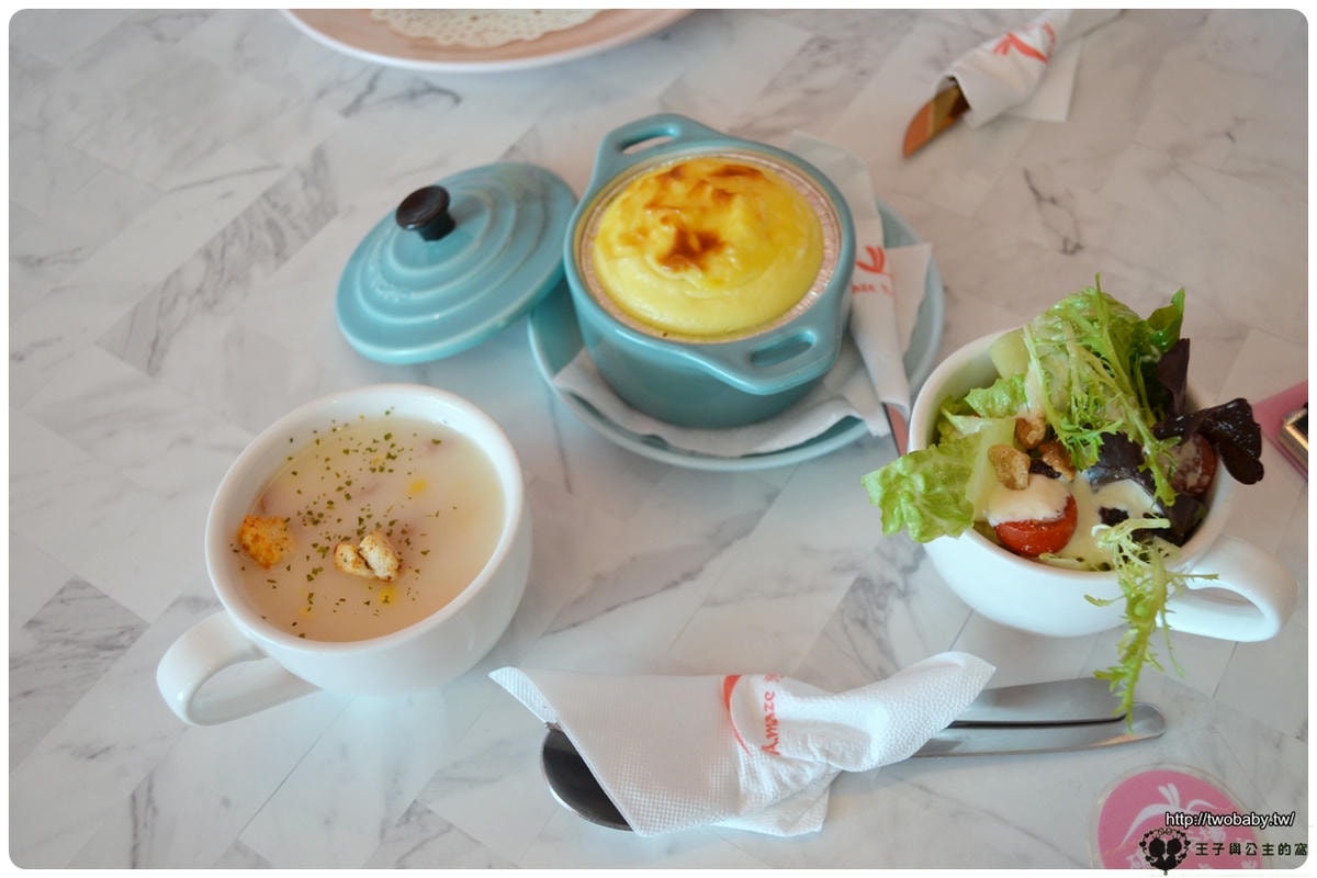 宜蘭礁溪美食景點|門票收費景點~宜蘭礁溪兔子迷宮-礁溪浴場 網美IG打卡點 美場景 粉紅城堡 