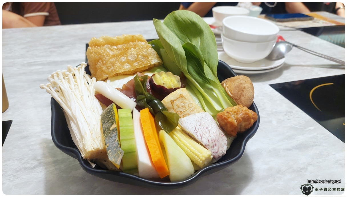 新北中和美食|養鍋 Yang Guo 石頭涮涮鍋 (台北中和店) 壽星優惠 食材新鮮~推海鮮!!