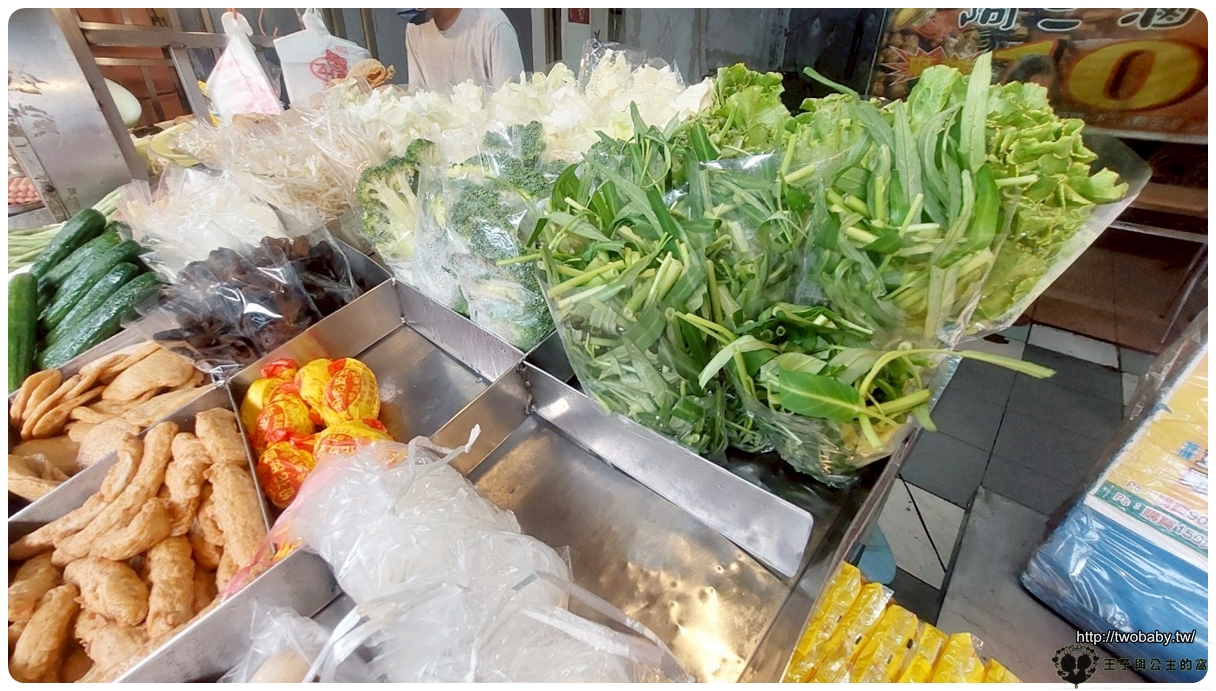 雲林虎尾美食|阿三滷味~台北10元滷味 原味麻辣 麻辣滷味