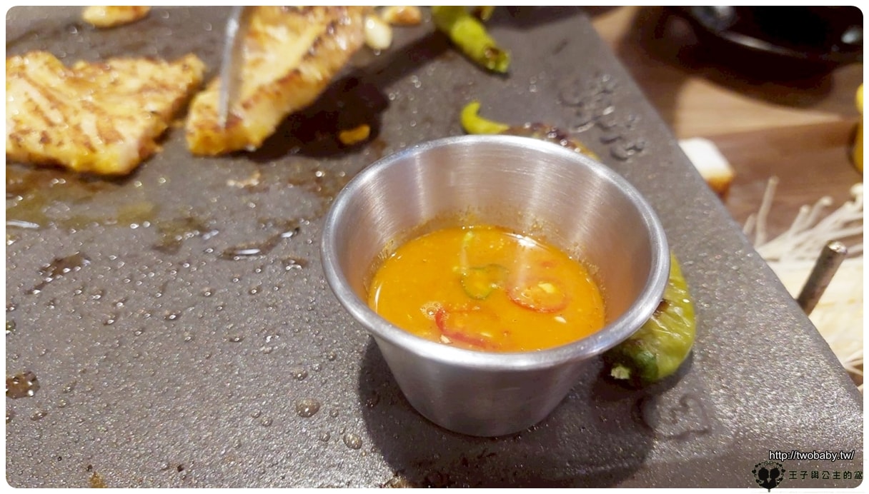 台中美食|韓國第一品牌-八色烤肉 台中四號店 多種口味肉品真的很豐富(已歇業) - 第9張圖 台中美食|韓國第一品牌-八色烤肉 台中四號店 多種口味肉品真的很豐富