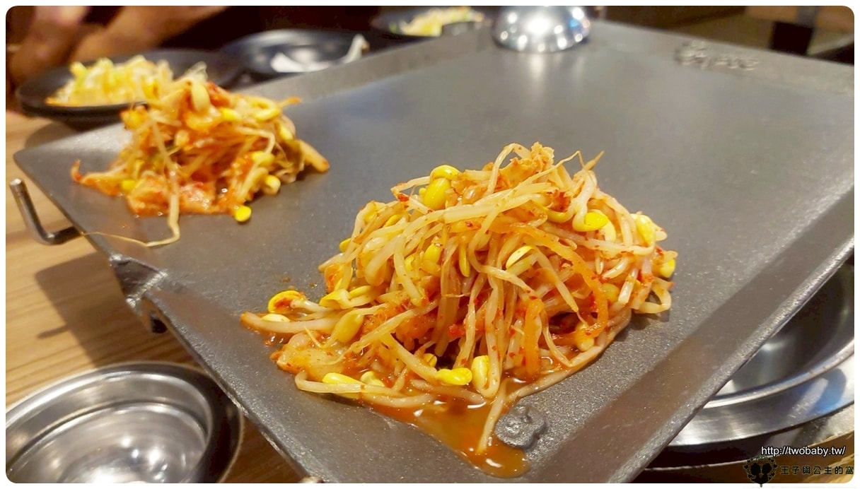 台中美食|韓國第一品牌-八色烤肉 台中四號店 多種口味肉品真的很豐富(已歇業) - 第4張圖 台中美食|韓國第一品牌-八色烤肉 台中四號店 多種口味肉品真的很豐富