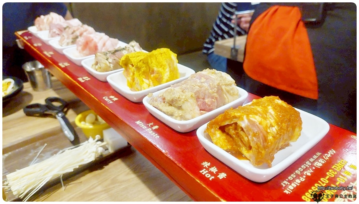 台中美食|韓國第一品牌-八色烤肉 台中四號店 多種口味肉品真的很豐富