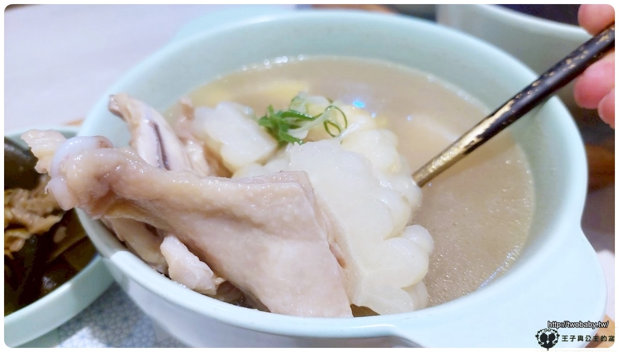 台北樹林美食|龍涎居樹林店【 龍涎居 雞膳食坊 】以傳統藥膳 雞湯 為基礎的煲湯專賣店(已歇業) - 第10張圖 台北樹林美食|龍延居樹林店【 龍涎居 雞膳食坊 】以傳統藥膳 雞湯 為基礎的專賣店