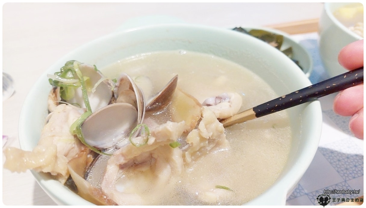 台北樹林美食|龍涎居樹林店【 龍涎居 雞膳食坊 】以傳統藥膳 雞湯 為基礎的煲湯專賣店(已歇業) - 第11張圖 台北樹林美食|龍延居樹林店【 龍涎居 雞膳食坊 】以傳統藥膳 雞湯 為基礎的專賣店