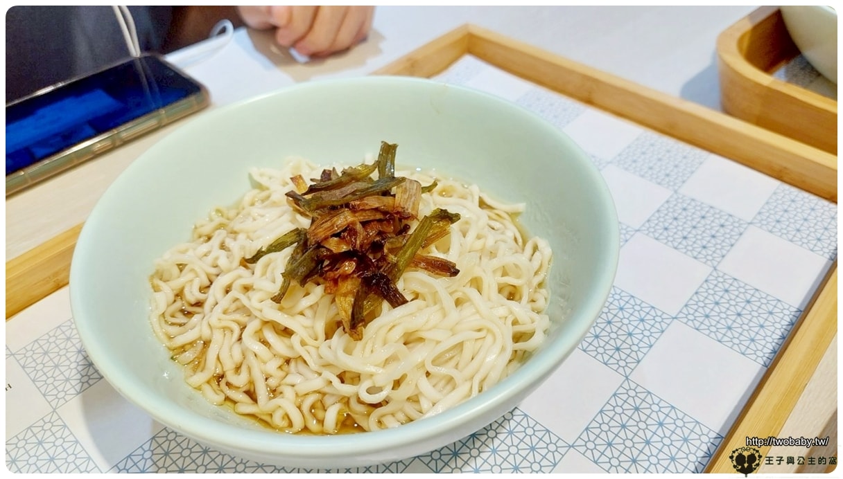 台北樹林美食|龍涎居樹林店【 龍涎居 雞膳食坊 】以傳統藥膳 雞湯 為基礎的煲湯專賣店(已歇業) - 第13張圖 台北樹林美食|龍延居樹林店【 龍涎居 雞膳食坊 】以傳統藥膳 雞湯 為基礎的專賣店