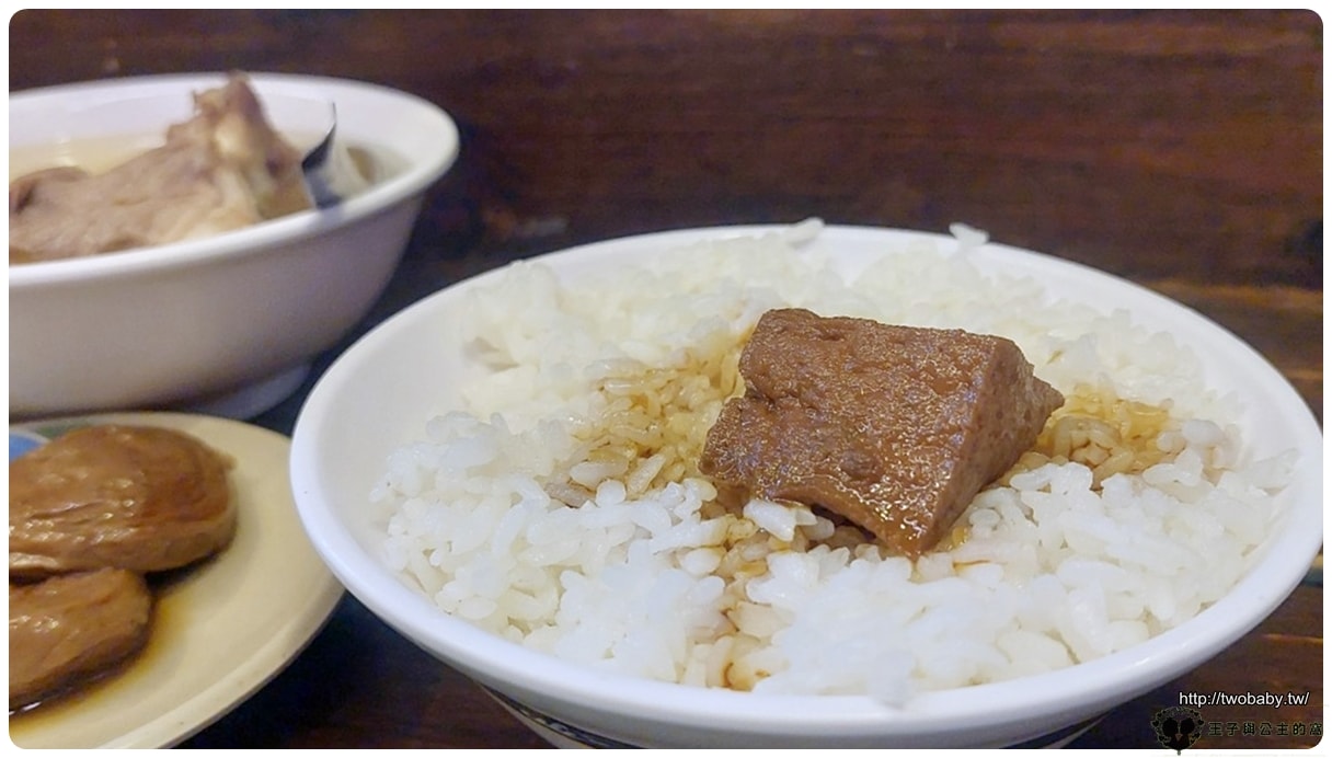 雲林虎尾美食|德興市場美食|德興滷肉飯(德興店)傳統美食 日式復古裝潢 - 第9張圖 雲林虎尾美食|德興市場美食|德興滷肉飯(德興店)傳統美食 日式復古裝潢
