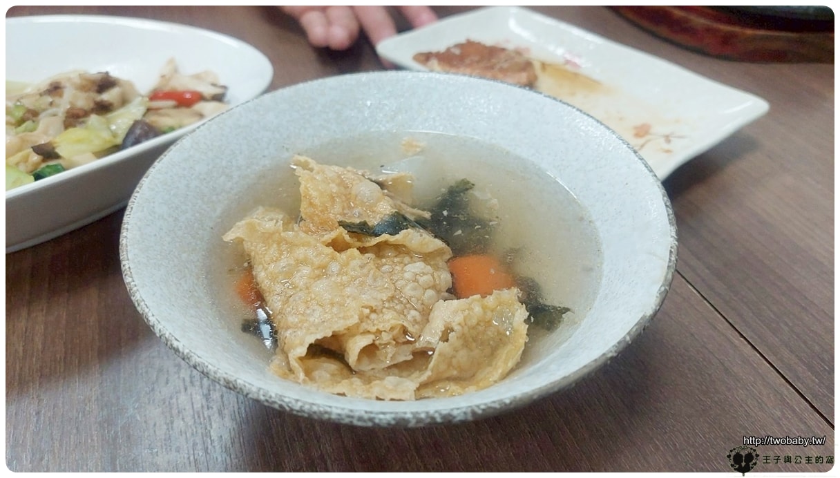 台中美食|台中北區推薦素食|東東素食 進化店 最強配料!香椿醬!!臭豆腐~香! - 第8張圖 台中美食|台中北區推薦素食|東東素食 進化店 最強配料!香椿醬!!臭豆腐~香!