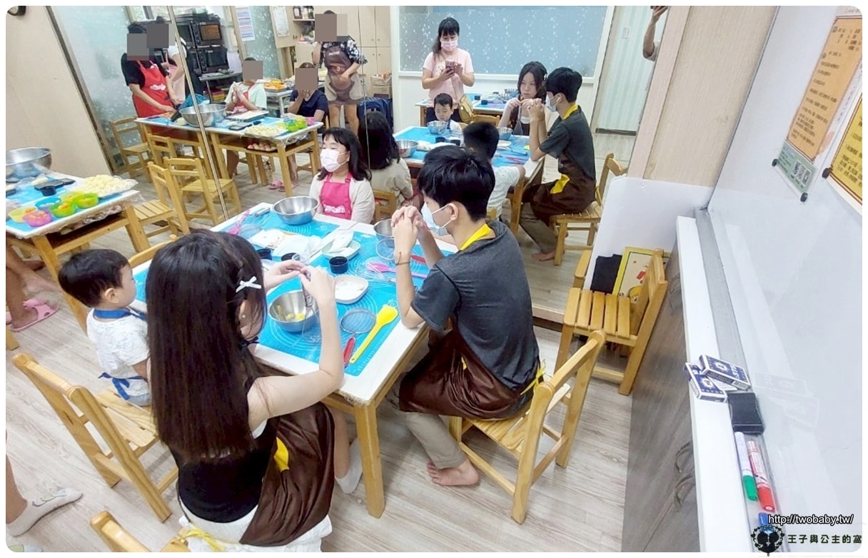台中親子DIY教室/親子烘焙|ZUU kids恣遊教育-中秋節限定主題~中秋月餅/蛋黃酥/鳳梨酥 - 第2張圖 台中親子DIY教室/親子烘焙|ZUU kids恣遊教育-中秋節限定主題~中秋月餅/蛋黃酥/鳳梨酥
