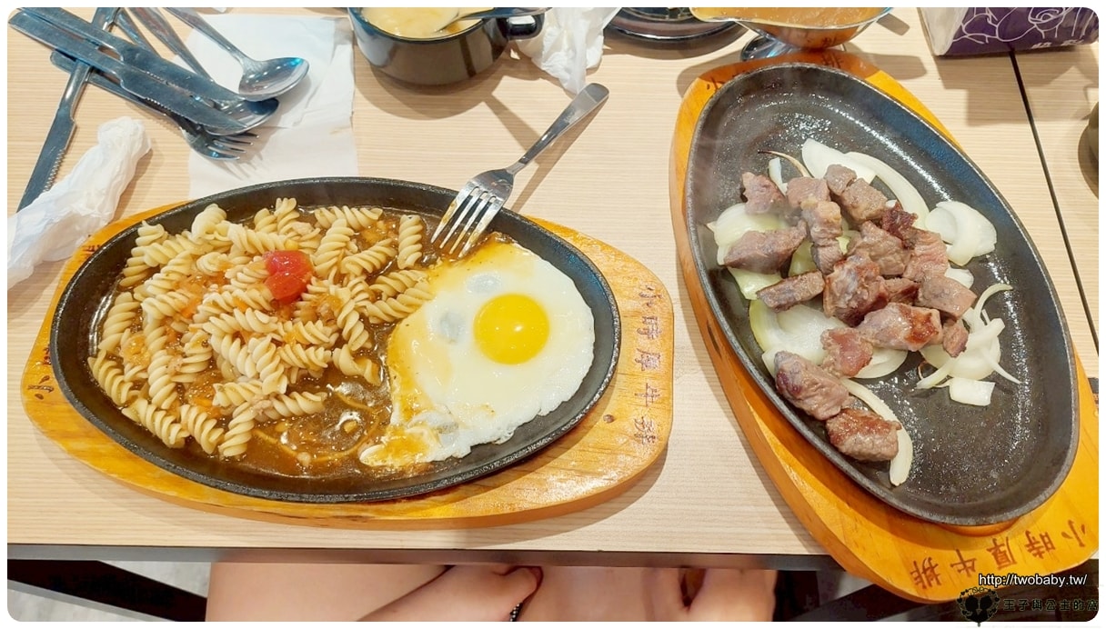 台中美食|沙鹿美食|小時厚牛排/台中沙路台灣大道店~平價牛排 自助吧吃到飽