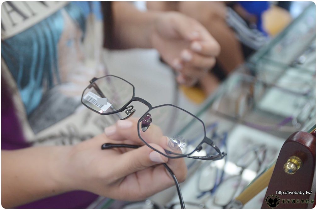 雲林眼鏡行推薦|斗六配眼鏡 最專業的驗光師就在YES雅斯眼鏡 就在熱鬧的中華路上
