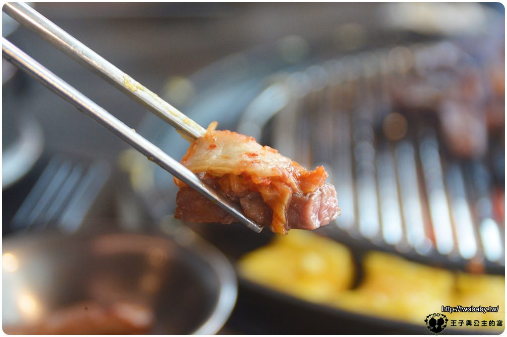 36台北萬華美食|西門韓式烤肉|肉倉韓國烤肉吃到飽 (內有菜單) 烤肉吃免驚~來當肉食怪吧!