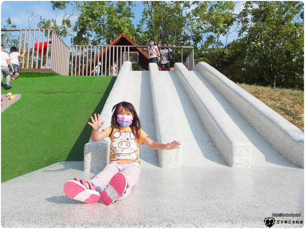 嘉義親子景點|免費溜滑梯 攀岩|中央廣場兒童遊樂場-森林冒險遊戲場