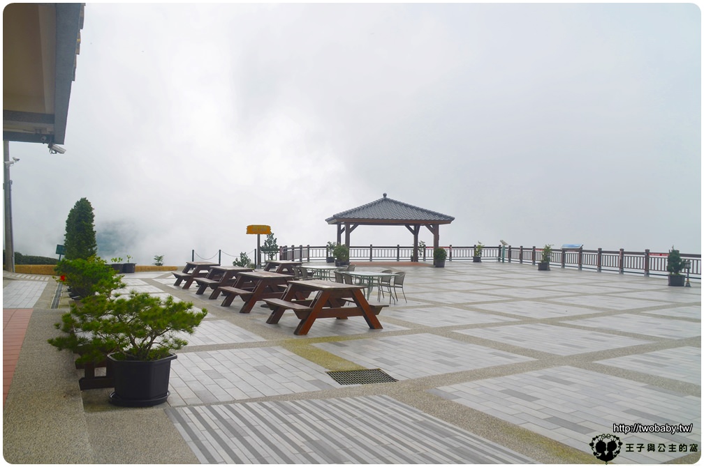 嘉義景點|梅山碧湖山驛站-觀賞碧湖觀光茶園 也是海柭1000以上的碧湖觀景台