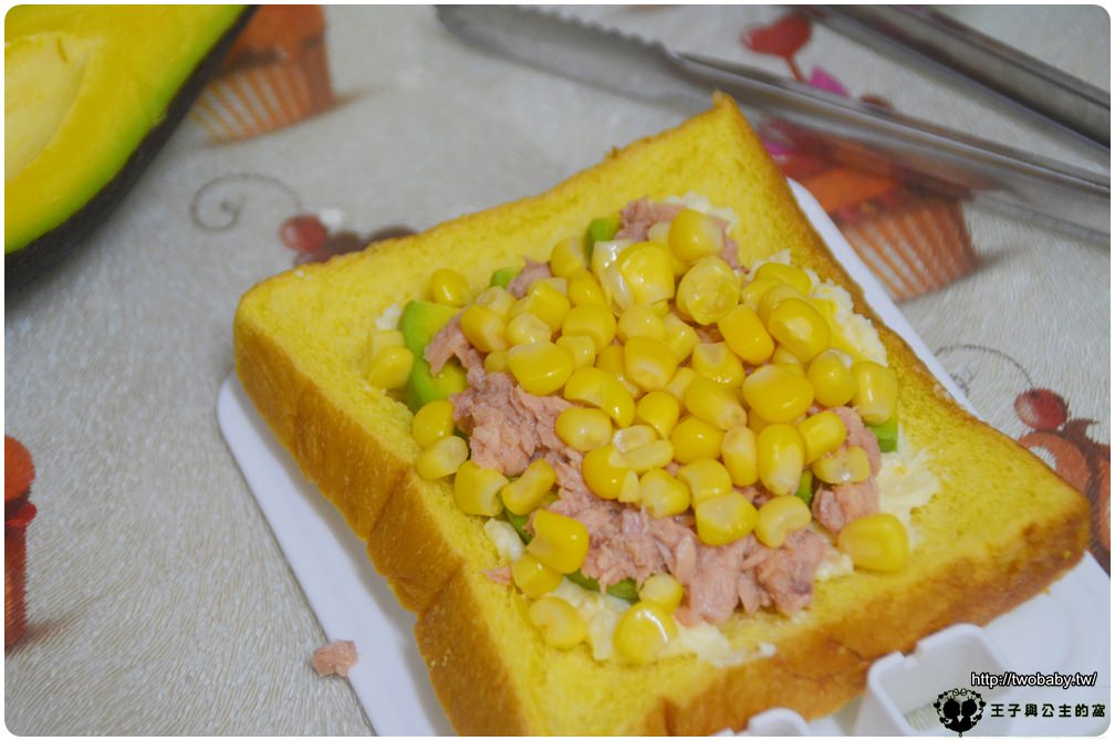 食譜|鮪魚酪梨蛋沙拉吐司盒子 清爽快速營養早餐之3 媽媽愛心早餐 簡單方便上桌