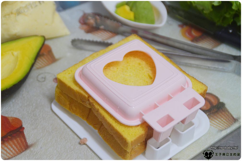 食譜|鮪魚酪梨蛋沙拉吐司盒子 清爽快速營養早餐之3 媽媽愛心早餐 簡單方便上桌